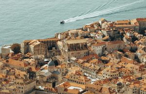 A King of the Seven Kingdoms: HBO’nun Yeni Game of Thrones Dizisi A King of the Seven Kingdoms: HBO'nun Yeni Game of Thrones Dizisi