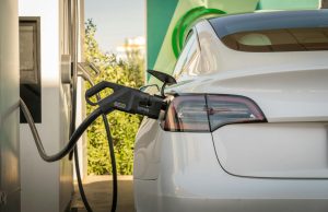 Tesla Nasıl Şarj Edilir? 2026 Yılında Elektrikli Araç Şarj Rehberi Tesla Nasıl Şarj Edilir? 2026 Yılında Elektrikli Araç Şarj Rehberi