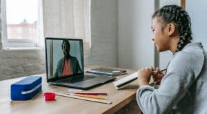 2026’da Eğitim Teknolojilerinde Yeni Dönem: Online vs Geleneksel